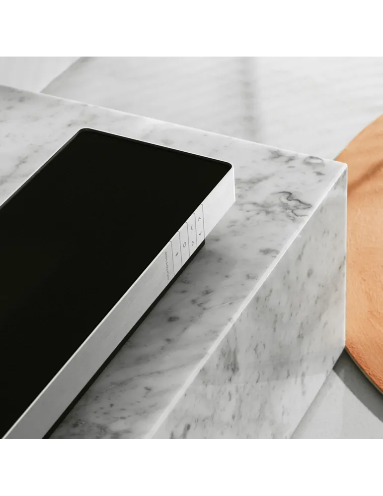 専用 Bang & Olufsen Beosound Stage サウンドバー Bang & Olufsen Beosound Stage | Soundbar z Dolby Atmos