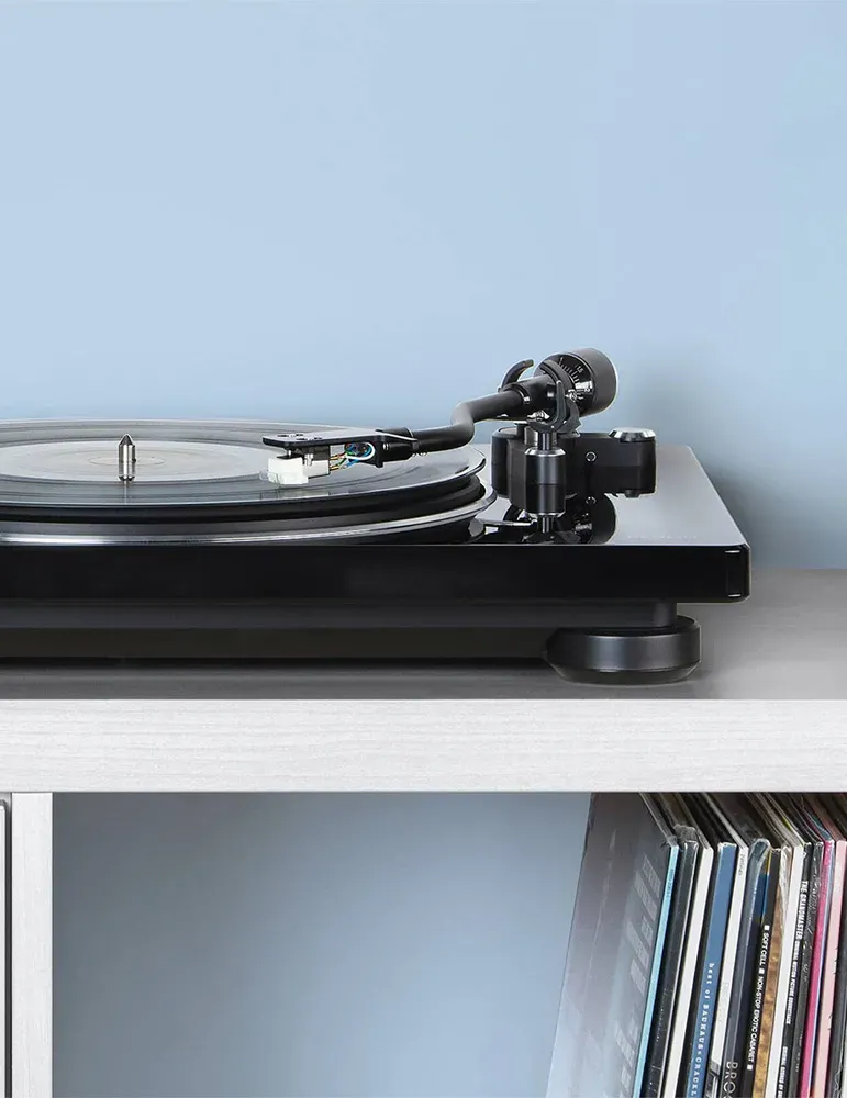 DENON Denon DP-400 — Automatyczny gramofon z przedwzmacniaczem i redukcją zniekształceń